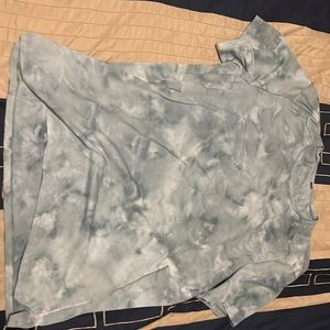 Men’s blue large lululemon workout shirt